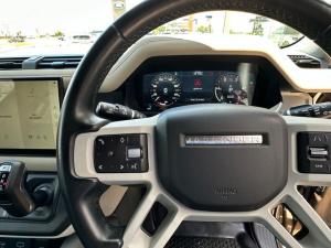 Land Rover Defender 110 D300 X-Dynamic HSE - Image 11