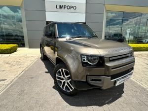 Land Rover Defender 110 D300 X-Dynamic HSE - Image 1