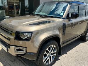 Land Rover Defender 110 D300 X-Dynamic HSE - Image 3