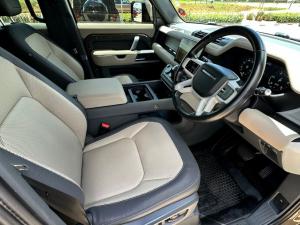 Land Rover Defender 110 D300 X-Dynamic HSE - Image 7