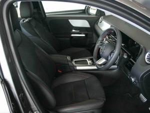 Mercedes-Benz GLA GLA200 Progressive - Image 12