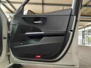Mercedes-Benz C-Class C220d Avantgarde - Image 9