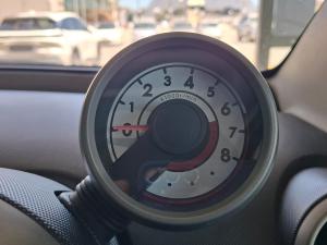 Peugeot 107 1.0 Trendy - Image 13