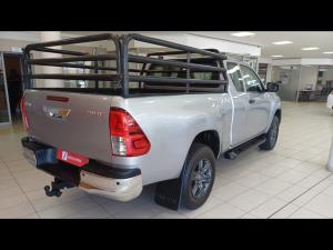 Toyota Hilux 2.4GD-6 Xtra cab Raider manual - Image 2