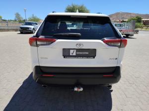 Toyota RAV4 2.0 GX auto - Image 5