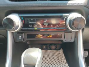 Toyota RAV4 2.0 GX auto - Image 16