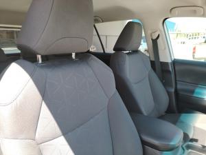 Toyota RAV4 2.0 GX auto - Image 17