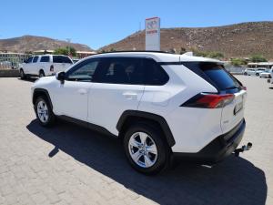 Toyota RAV4 2.0 GX auto - Image 21