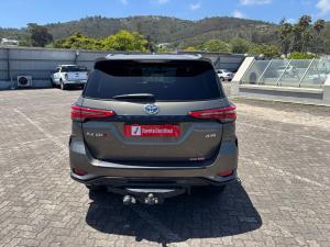 Toyota Fortuner 2.4GD-6 4x4 - Image 5