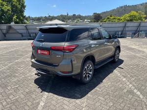 Toyota Fortuner 2.4GD-6 4x4 - Image 2