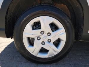 Hyundai Venue 1.2 Premium - Image 19