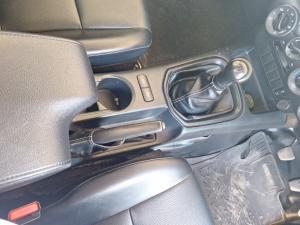 Toyota Hilux 2.4GD-6 4x4 SRX - Image 11