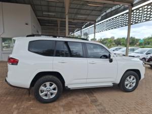 Toyota Land Cruiser 300 3.3D GX-R - Image 3