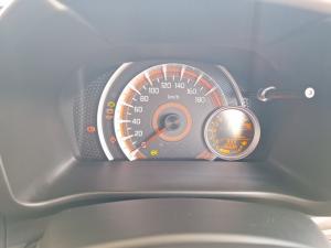 Toyota Vitz 1.0 XR auto - Image 10