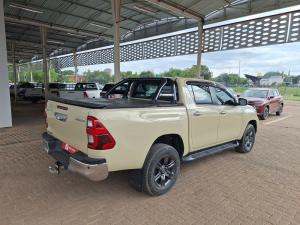 Toyota Hilux 2.8GD-6 double cab Raider auto - Image 2