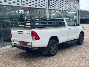 Toyota Hilux 2.4GD-6 single cab Raider manual - Image 2