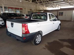 Nissan NP200 1.6i safety pack (aircon) - Image 2