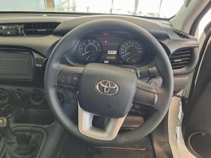 Toyota Hilux 2.4 GD-6 SR 4X4S/C - Image 8