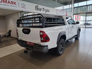 Toyota Hilux 2.8 GD-6 RB Legend 4X4 automaticE/CAB - Image 2