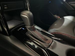 Toyota Corolla Cross 1.8 GR-S - Image 8