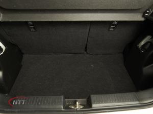 Suzuki Baleno 1.5 GLX - Image 13