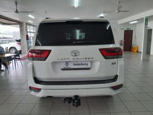 Toyota Landcruiser 300 V6 3.5T ZX - Image 4