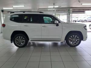 Toyota Landcruiser 300 V6 3.5T ZX - Image 7
