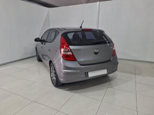 Hyundai i30 1.6 GLS - Image 13