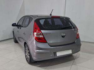Hyundai i30 1.6 GLS - Image 3