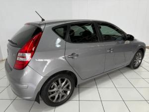 Hyundai i30 1.6 GLS - Image 4