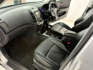 Hyundai i30 1.6 GLS - Image 7