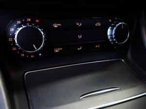 Mercedes-Benz GLA GLA200 auto - Image 11