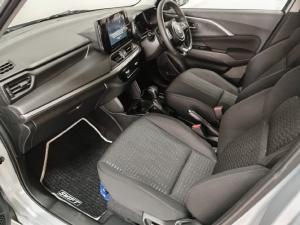 Suzuki Swift 1.2 GLX auto - Image 11