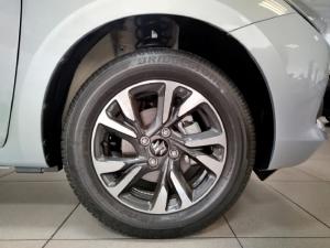 Suzuki Swift 1.2 GLX auto - Image 16