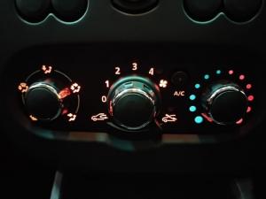 Nissan NP200 1.6i safety pack (aircon) - Image 12