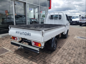 Hyundai H-100 Bakkie 2.6D deck - Image 3
