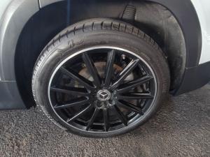 Mercedes-Benz GLB GLB220d 4Matic Progressive - Image 4