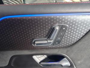 Mercedes-Benz GLB GLB220d 4Matic Progressive - Image 13