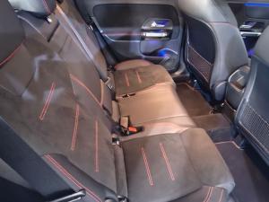 Mercedes-Benz GLB GLB220d 4Matic Progressive - Image 16