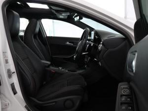 Mercedes-Benz GLA GLA200 - Image 16