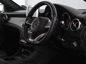 Mercedes-Benz GLA GLA200 - Image 18