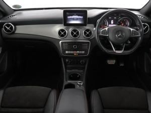 Mercedes-Benz GLA GLA200 - Image 21
