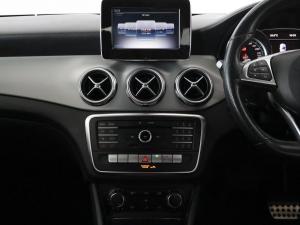 Mercedes-Benz GLA GLA200 - Image 23