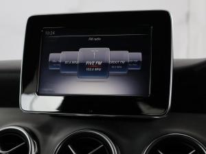 Mercedes-Benz GLA GLA200 - Image 25