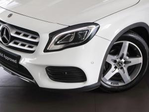 Mercedes-Benz GLA GLA200 - Image 2