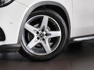 Mercedes-Benz GLA GLA200 - Image 3