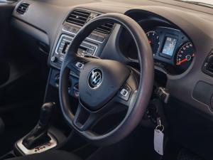Volkswagen Polo Vivo hatch 1.6 Comfortline auto - Image 11