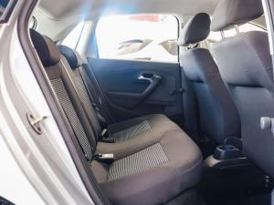Volkswagen Polo Vivo hatch 1.6 Comfortline auto - Image 13