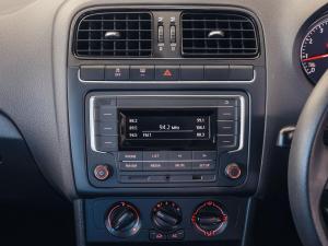 Volkswagen Polo Vivo hatch 1.6 Comfortline auto - Image 17