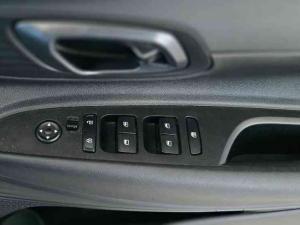 Hyundai i20 1.4 Motion auto - Image 12